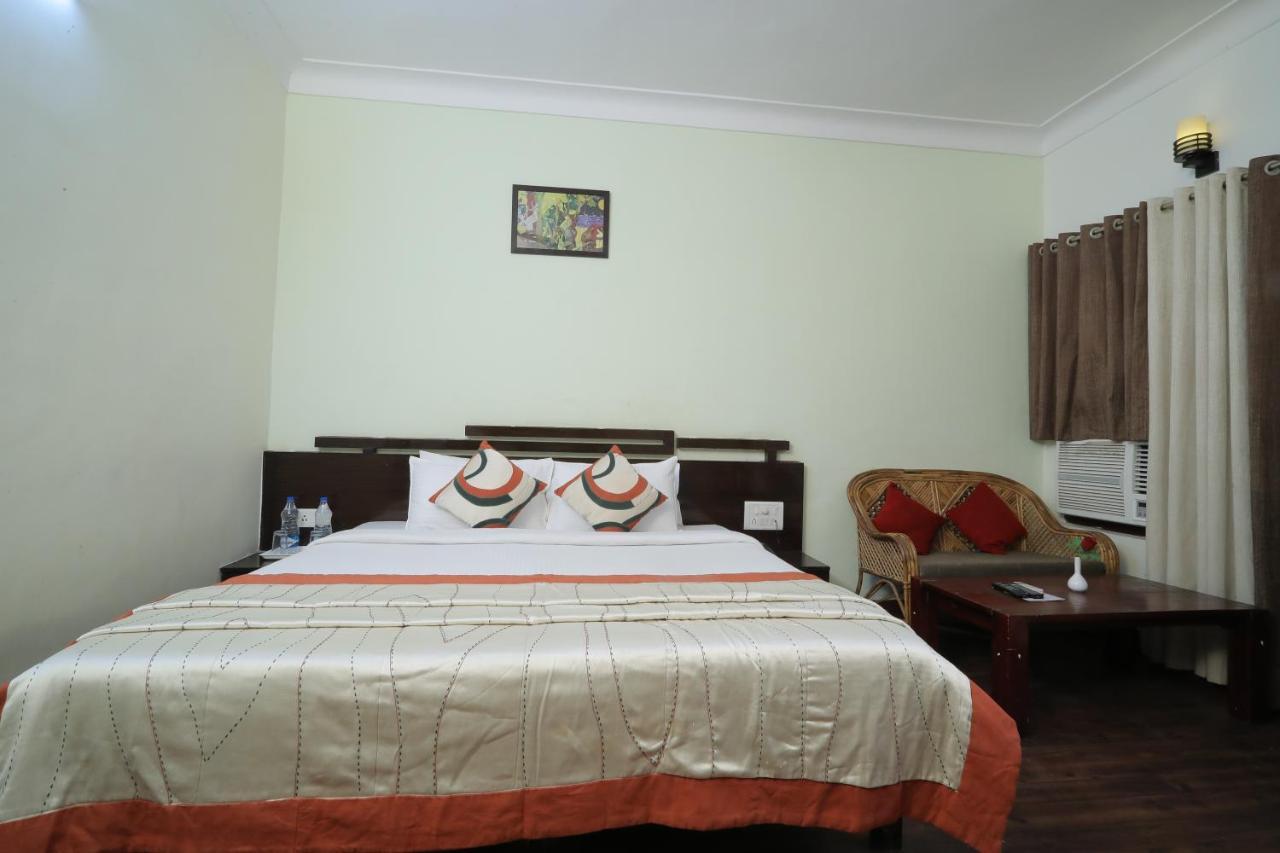 Hotel Vivek Continental Gwalior Εξωτερικό φωτογραφία