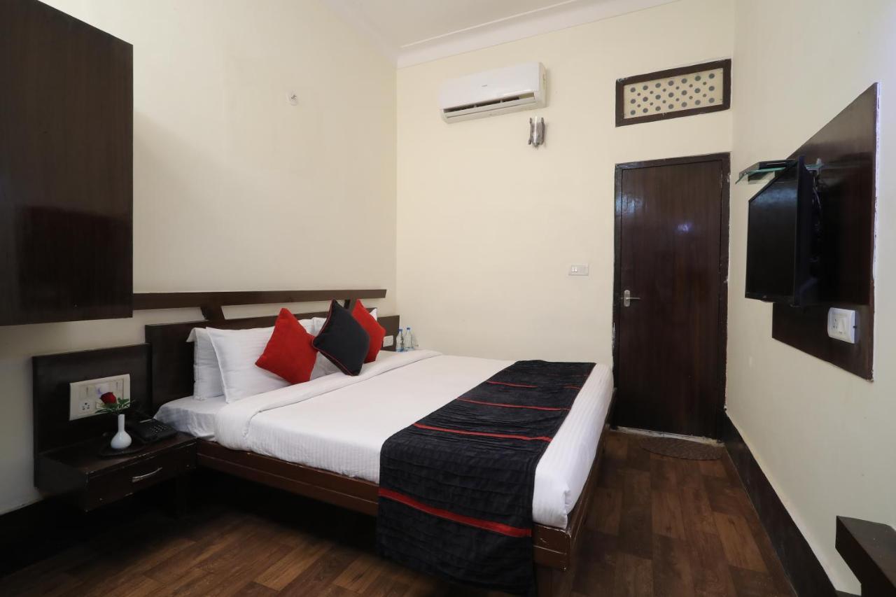 Hotel Vivek Continental Gwalior Εξωτερικό φωτογραφία
