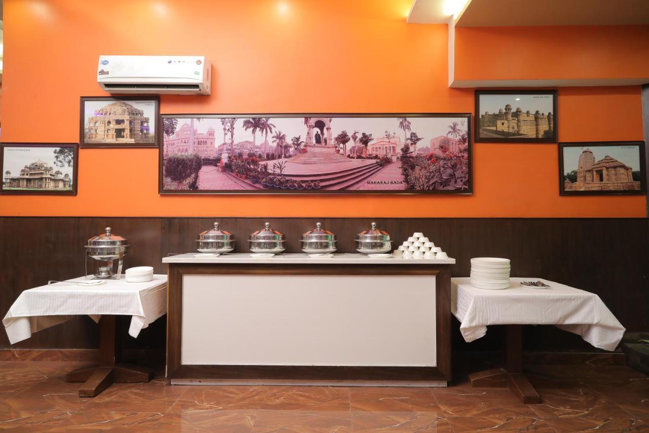 Hotel Vivek Continental Gwalior Εξωτερικό φωτογραφία