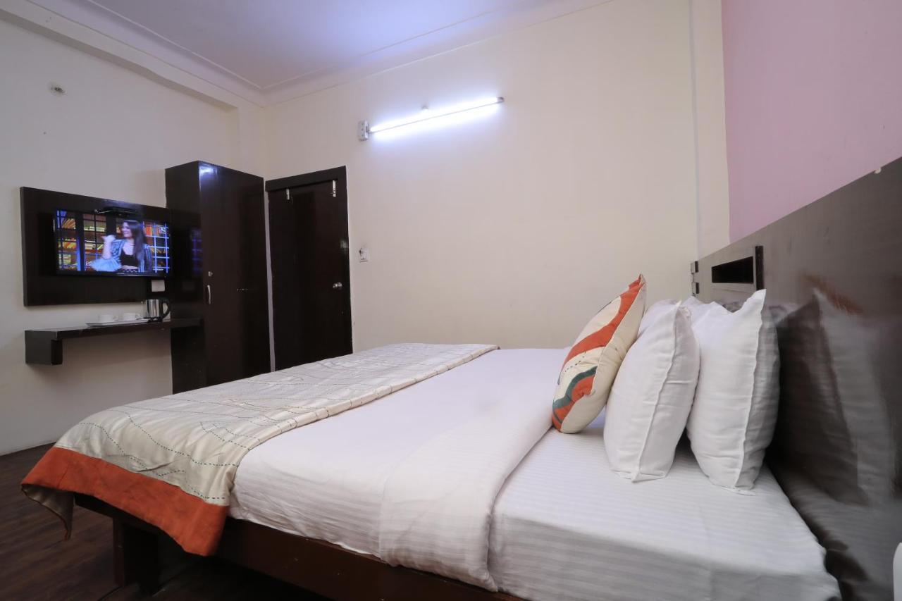 Hotel Vivek Continental Gwalior Εξωτερικό φωτογραφία