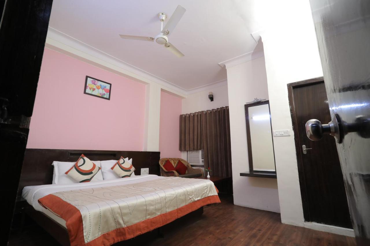 Hotel Vivek Continental Gwalior Εξωτερικό φωτογραφία