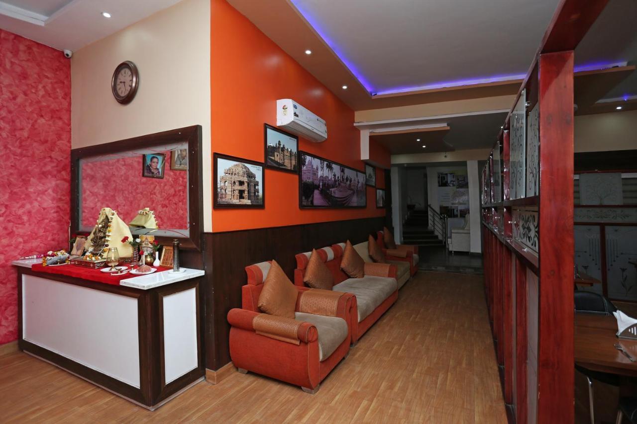Hotel Vivek Continental Gwalior Εξωτερικό φωτογραφία